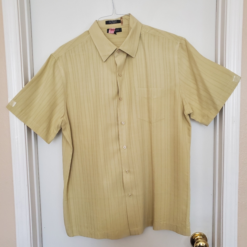 A Light Olive Short Sleeve Casual Shirt